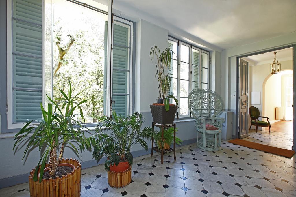 Palmeraie - Magnifique Appartement D'Epoque Avec Vue Mer 4 Personnes Avec Terrasse Le Port Ницца Номер фото